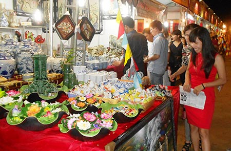 12 booths at Vietnam Craft Village Trade Fair 2017
